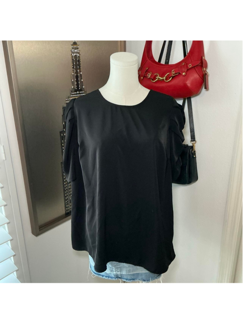 Torrid Black Ruched Puff Sleeve Blouse Size 0
